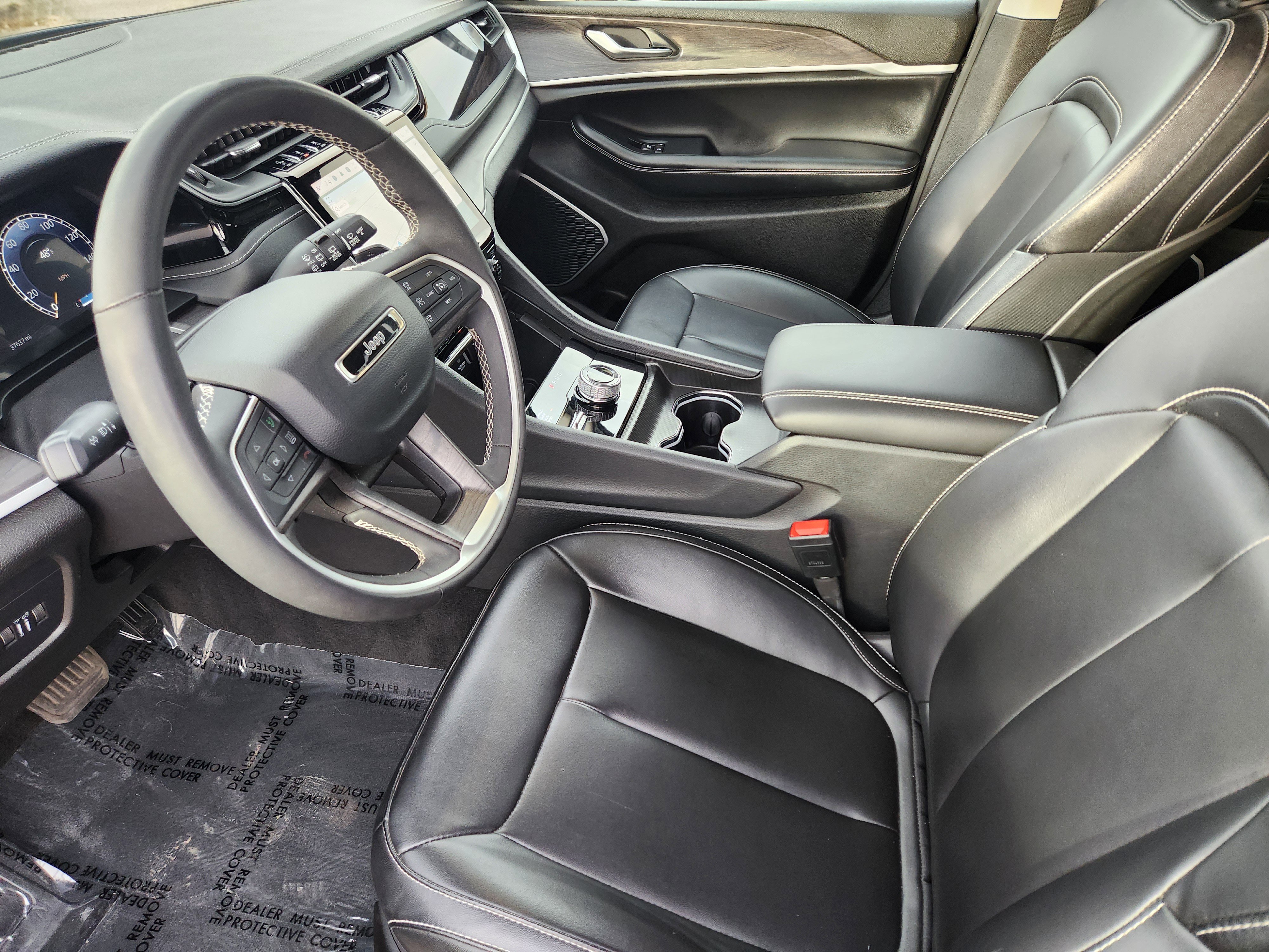 Used 2023 Jeep Grand Cherokee Limited w/ Trailer Tow Prep Group (B) image 15