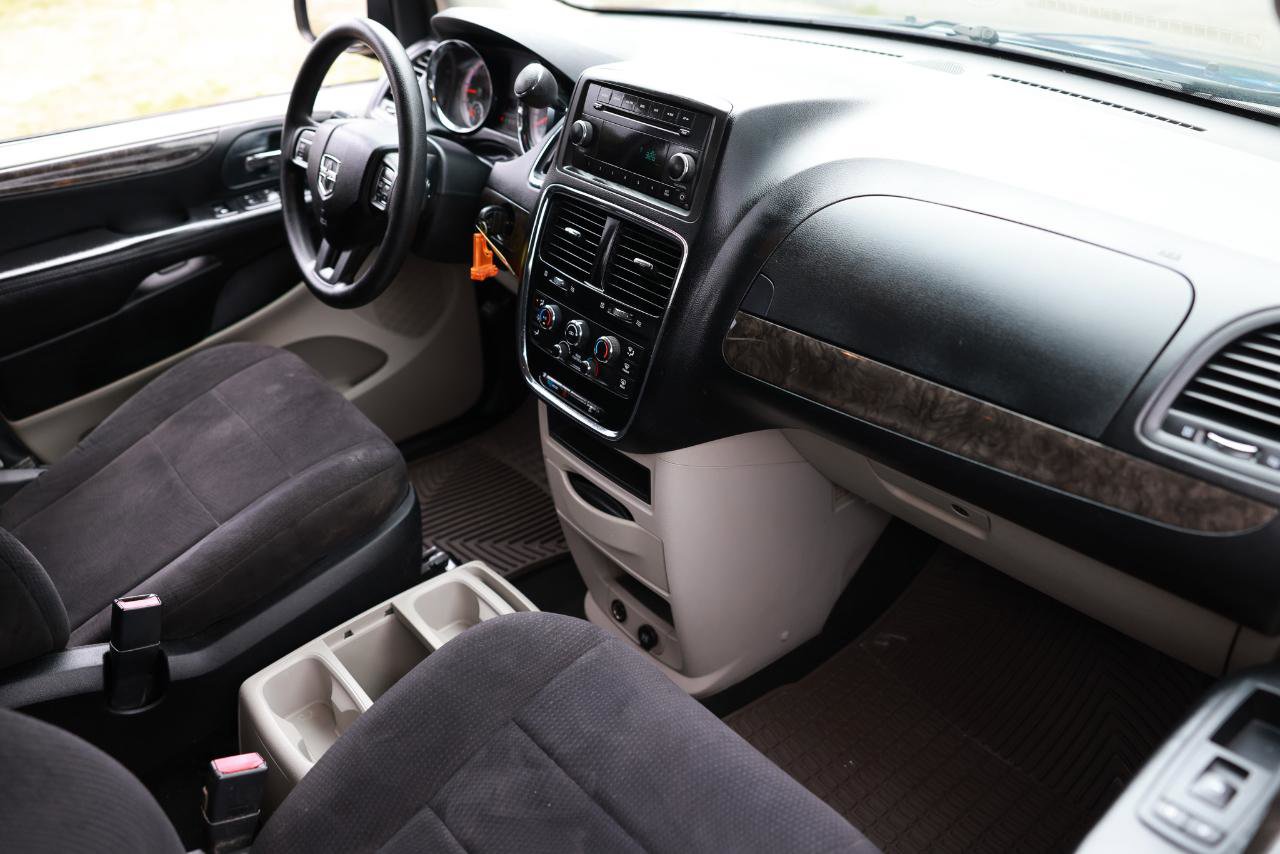 Used 2011 Dodge Grand Caravan Express w/ PWR Window Group image 18