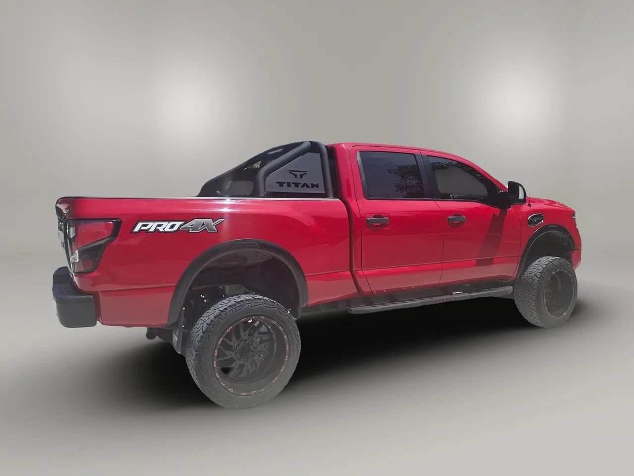 Used 2020 Nissan Titan PRO-4X AWD/4WD image 8