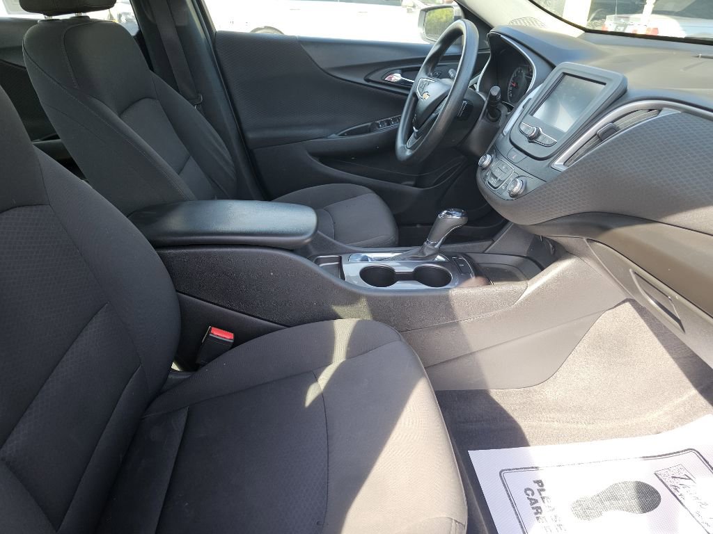 Used 2018 Chevrolet Malibu LS image 35