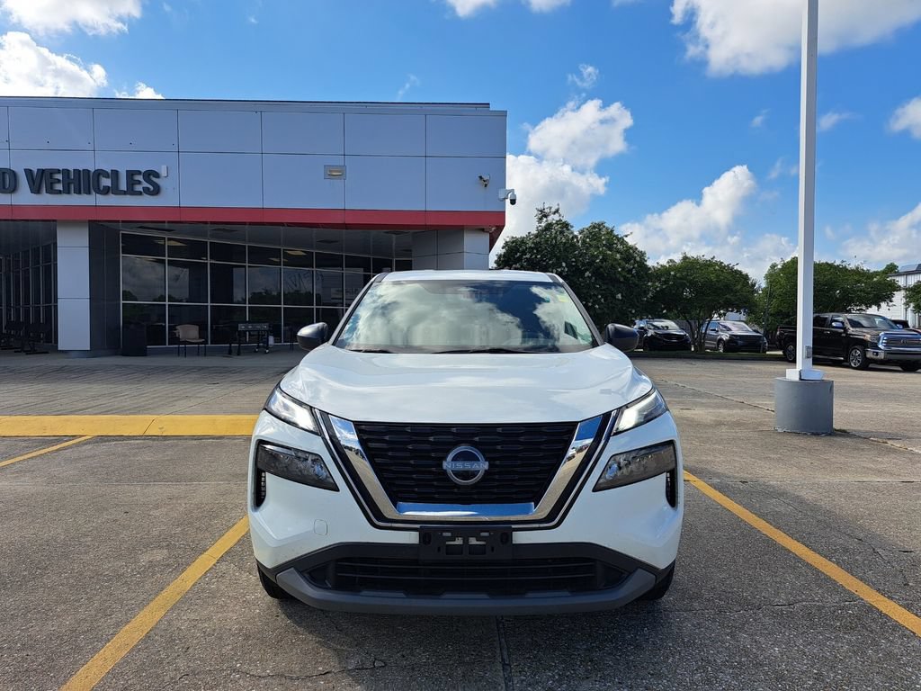 Used 2023 Nissan Rogue S FWD image 2