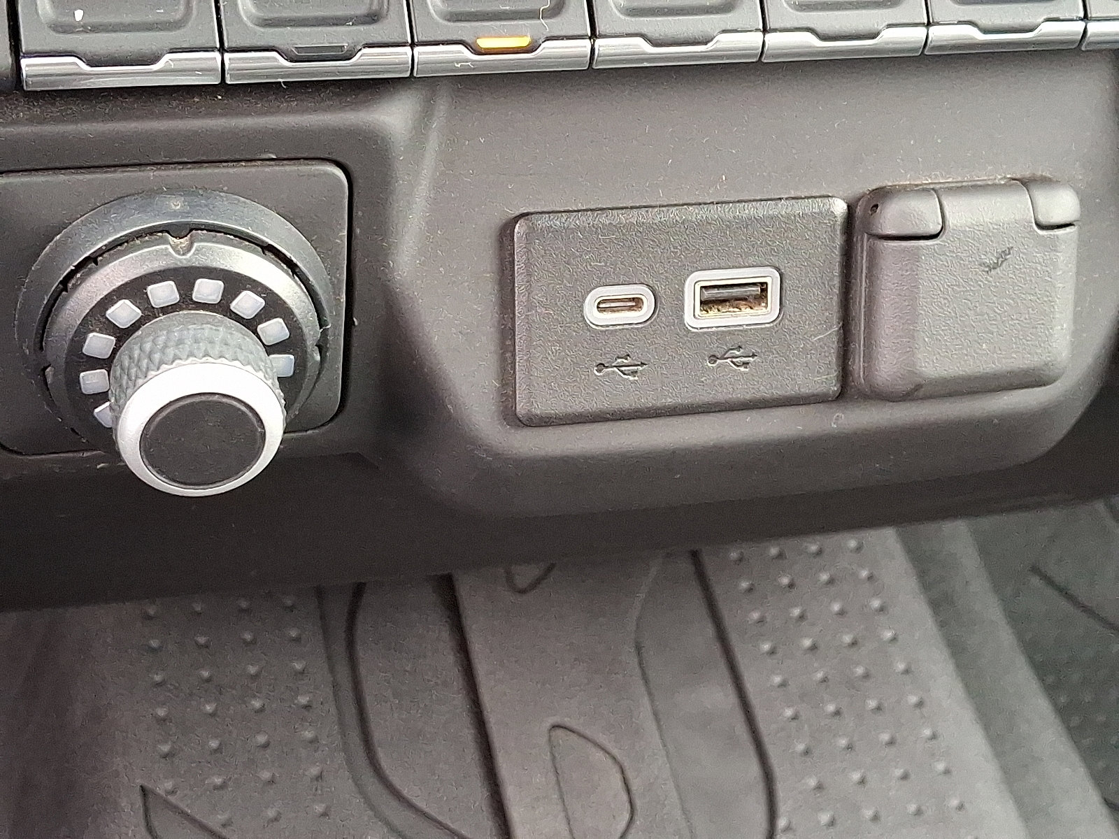 Used 2022 Chevrolet Silverado 1500 Custom Trail Boss image 24