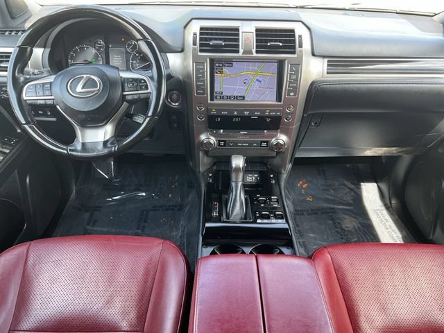 Used 2021 Lexus GX 460 Luxury w/ Sport Design Package AWD/4WD image 17