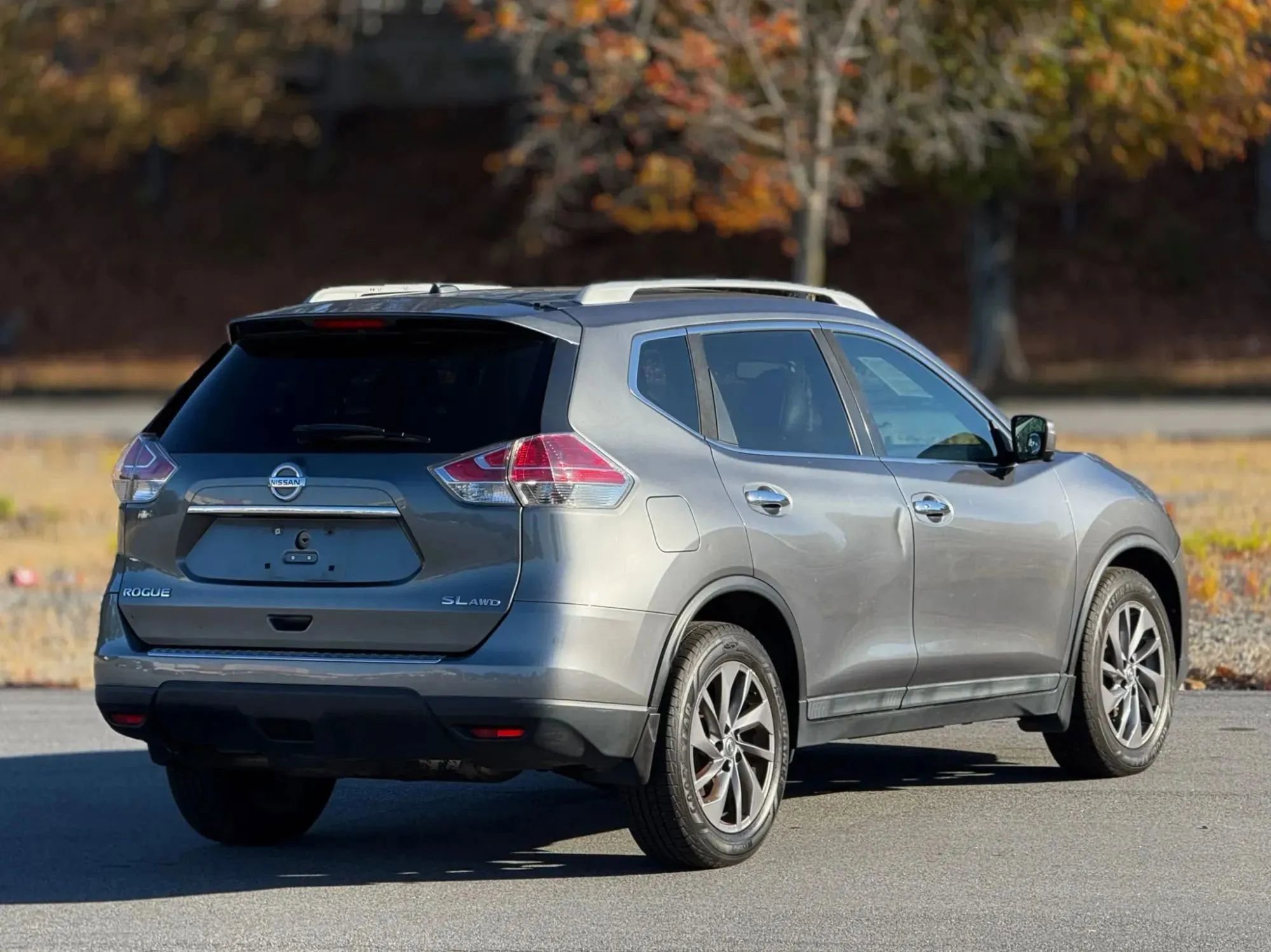 Used 2016 Nissan Rogue SL w/ SL Premium Package image 9