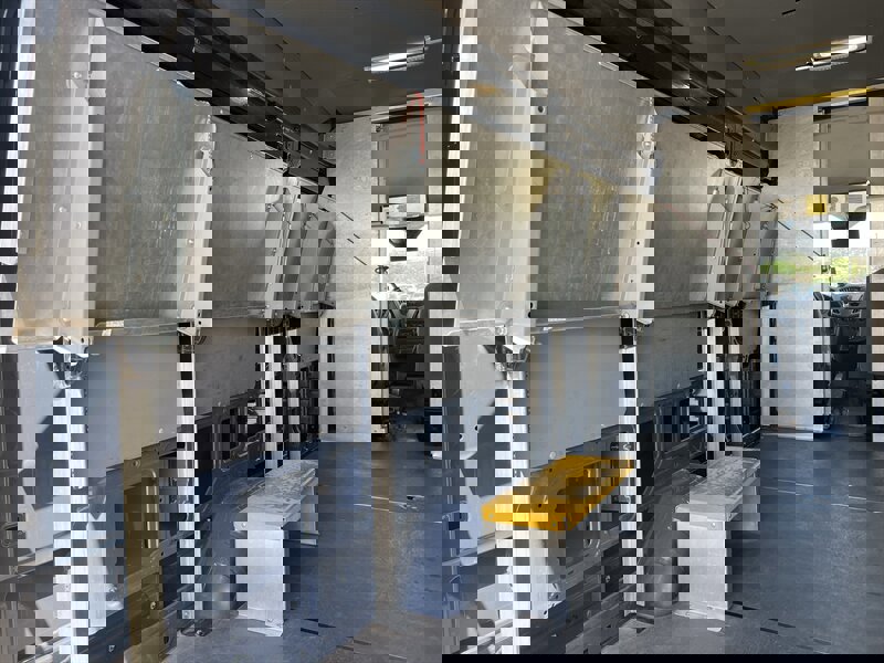 Used 2019 Ford Transit 250 148 High Roof Extended RWD image 18