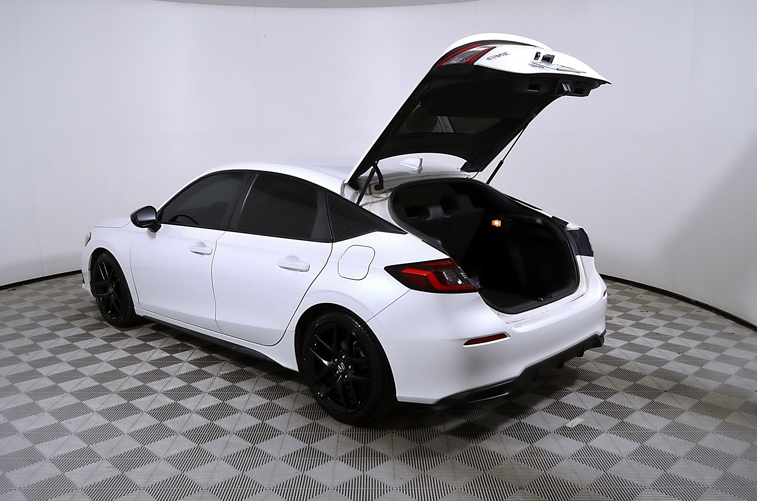 Used 2022 Honda Civic Sport image 11