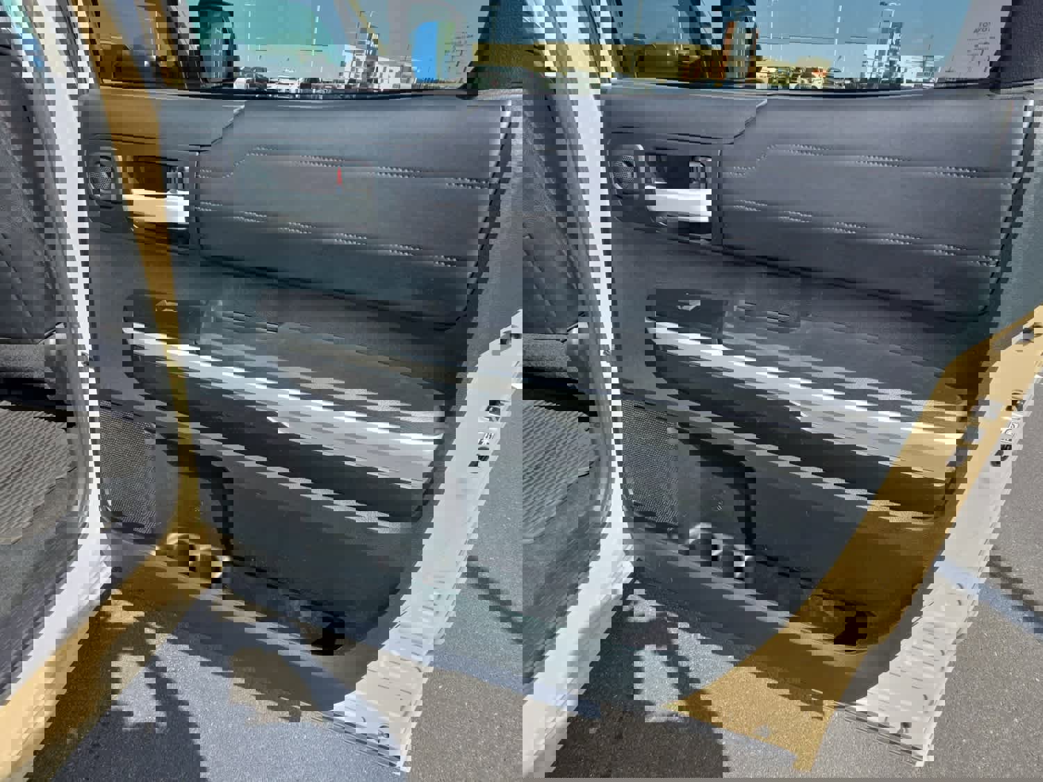 Used 2017 Toyota Tundra Limited w/ Limited Premium Package image 30