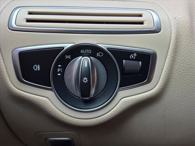 Used 2020 Mercedes-Benz C 300 Sedan image 14