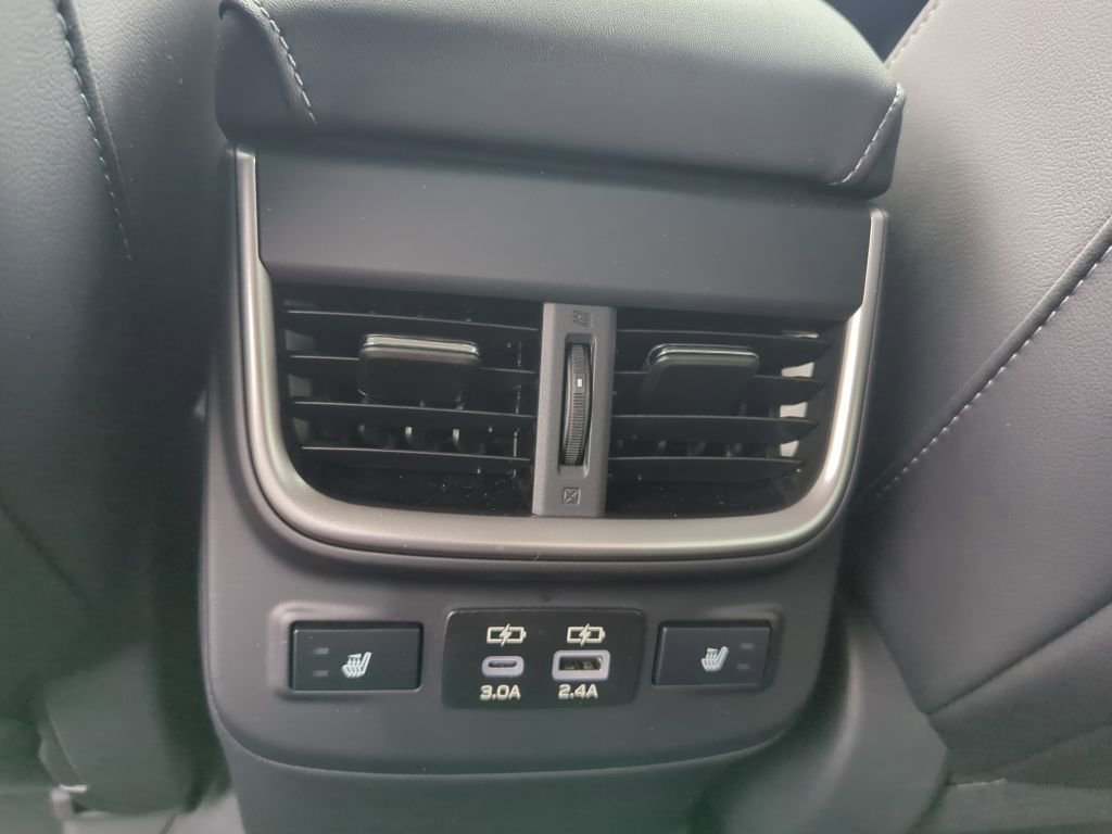 Used 2025 Subaru Outback Limited image 13