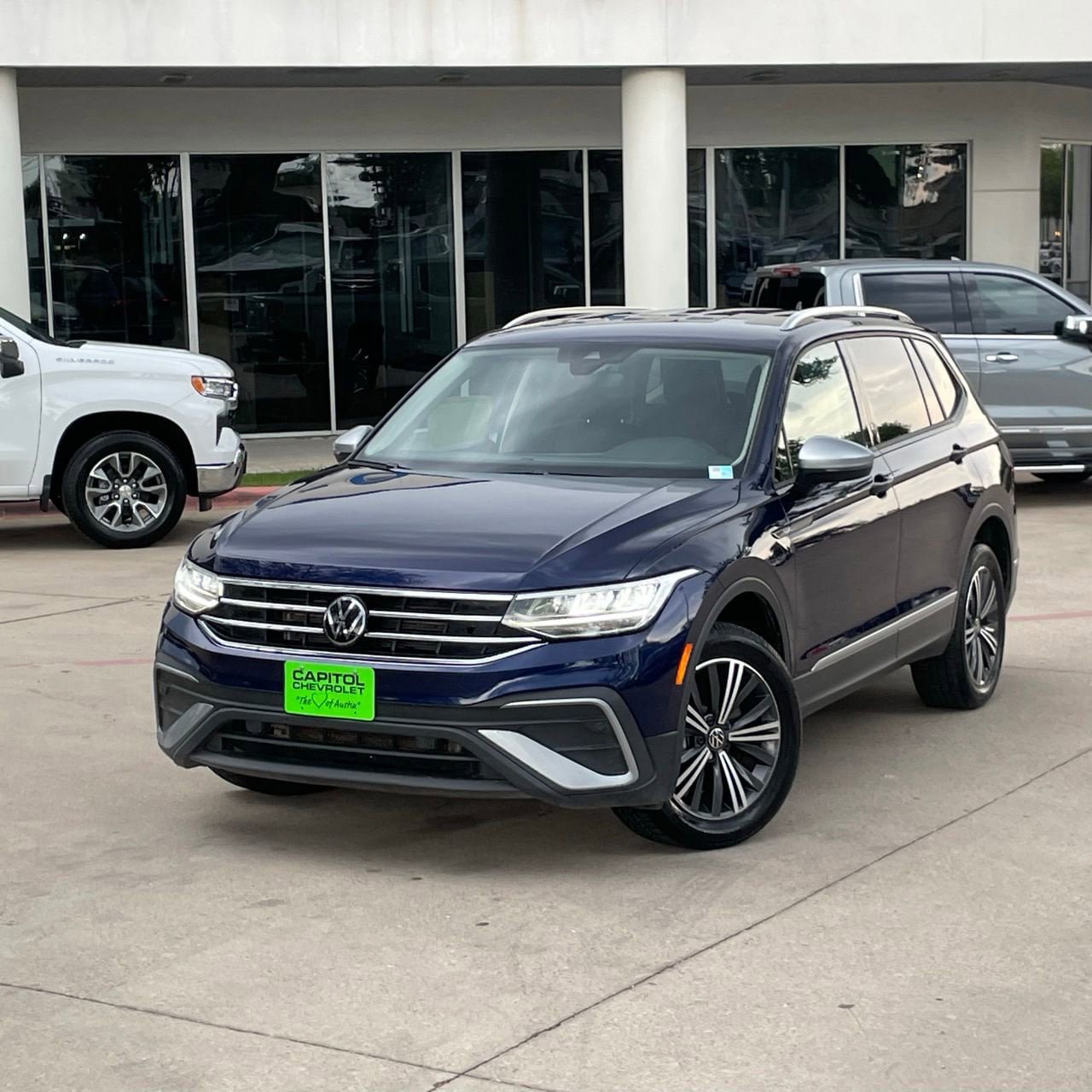 Used 2024 Volkswagen Tiguan Wolfsburg Edition AWD/4WD image 10