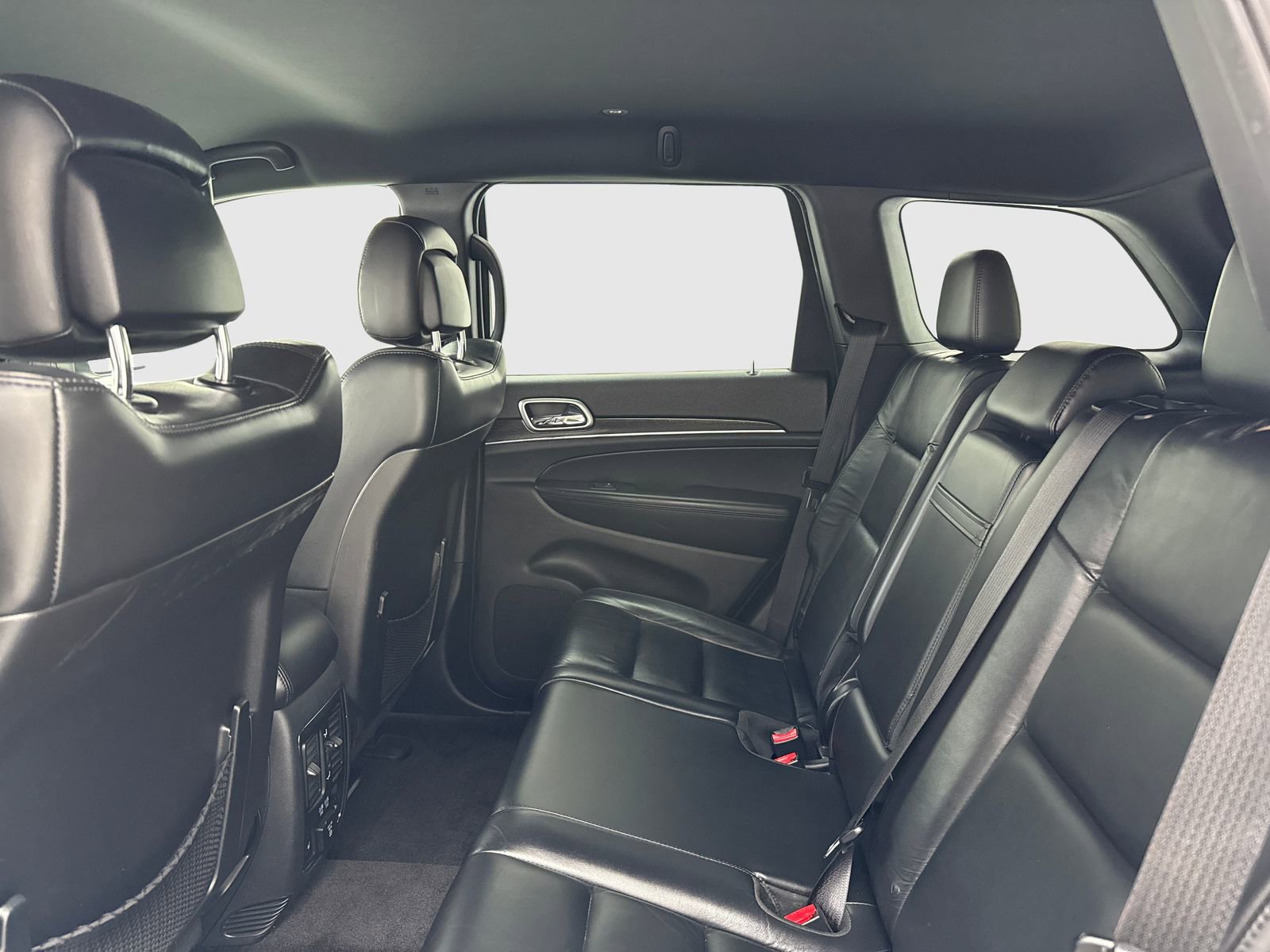 Used 2018 Jeep Grand Cherokee Limited RWD image 38
