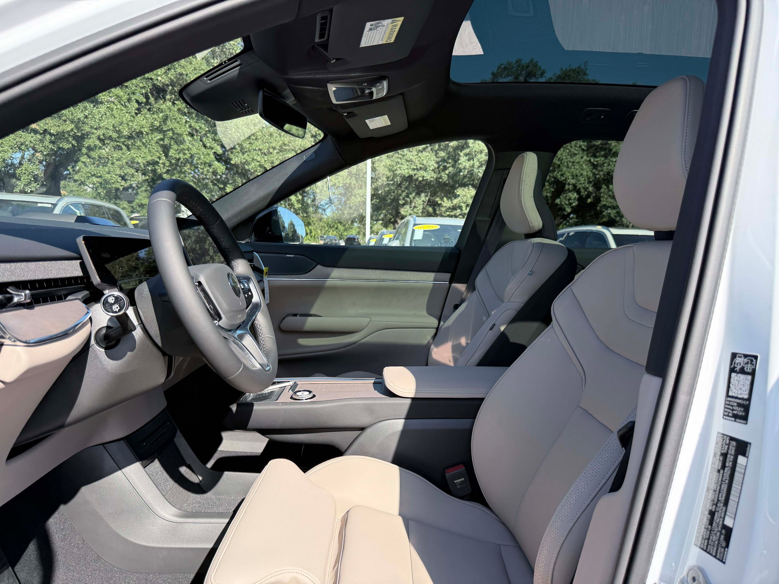 New 2026 Volvo EX90 Plus RWD image 11