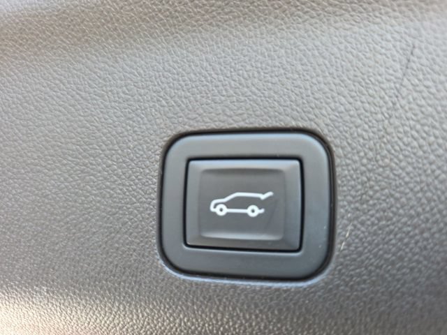 Used 2023 Cadillac Escalade Premium Luxury w/ LPO, Floor Liner Package AWD/4WD image 35