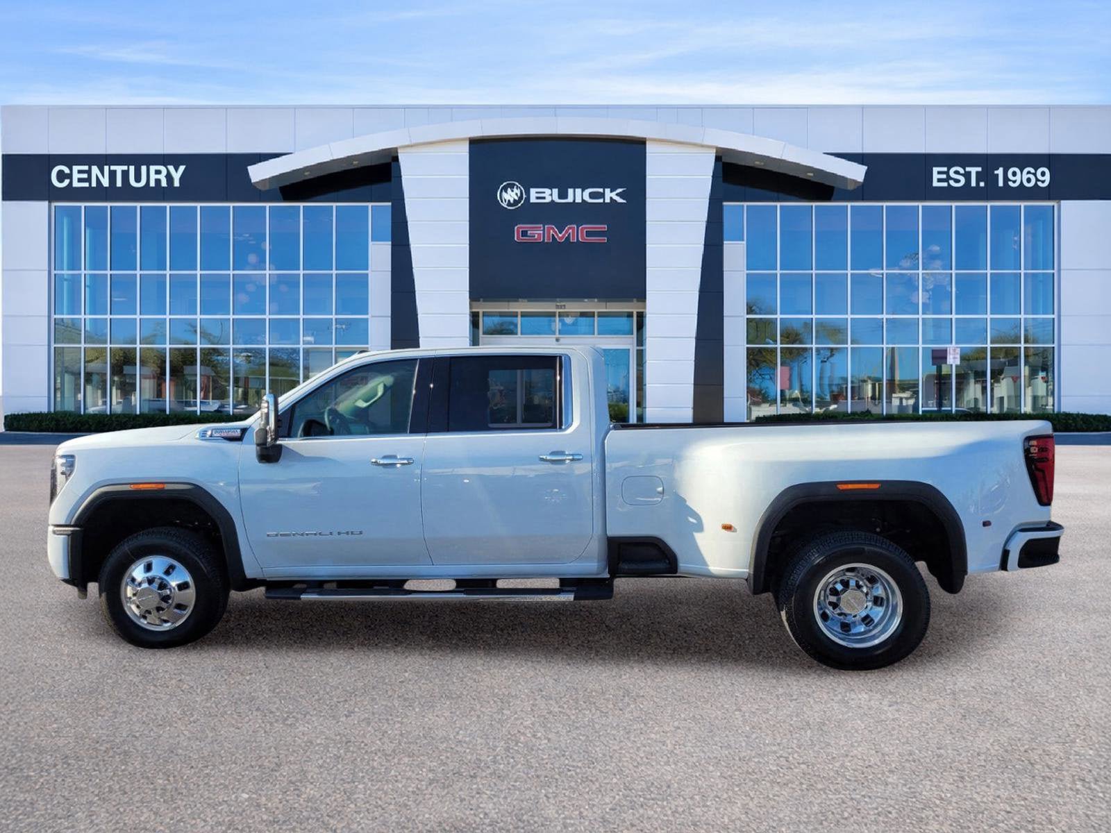New 2026 GMC Sierra 3500 Denali image 4