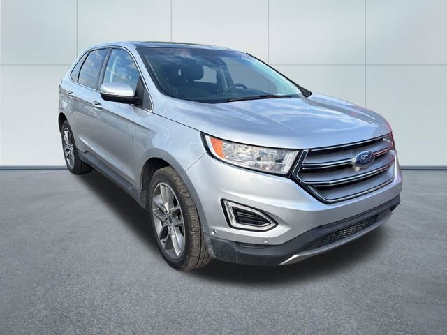 Used 2018 Ford Edge Titanium w/ Equipment Group 302A AWD/4WD image 5