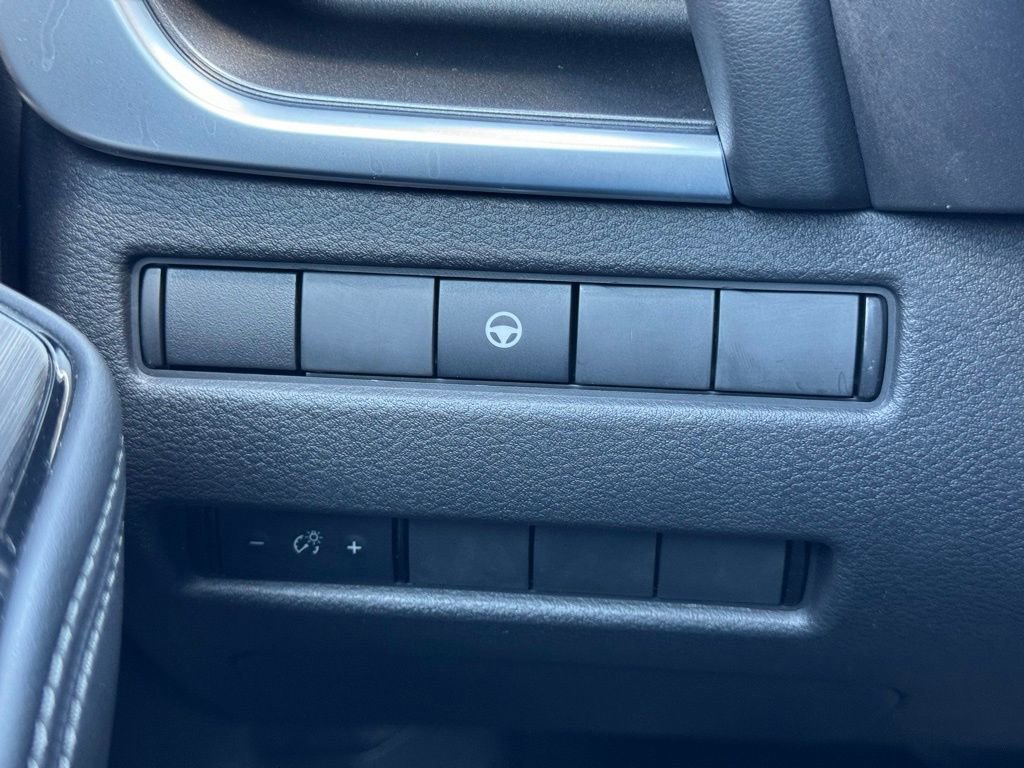 Used 2022 Nissan Rogue SV image 32