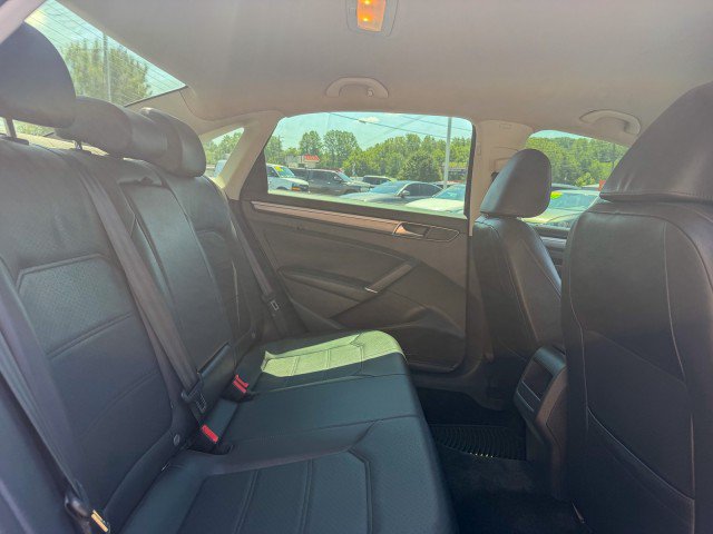 Used 2018 Volkswagen Passat 2.0T S FWD image 19