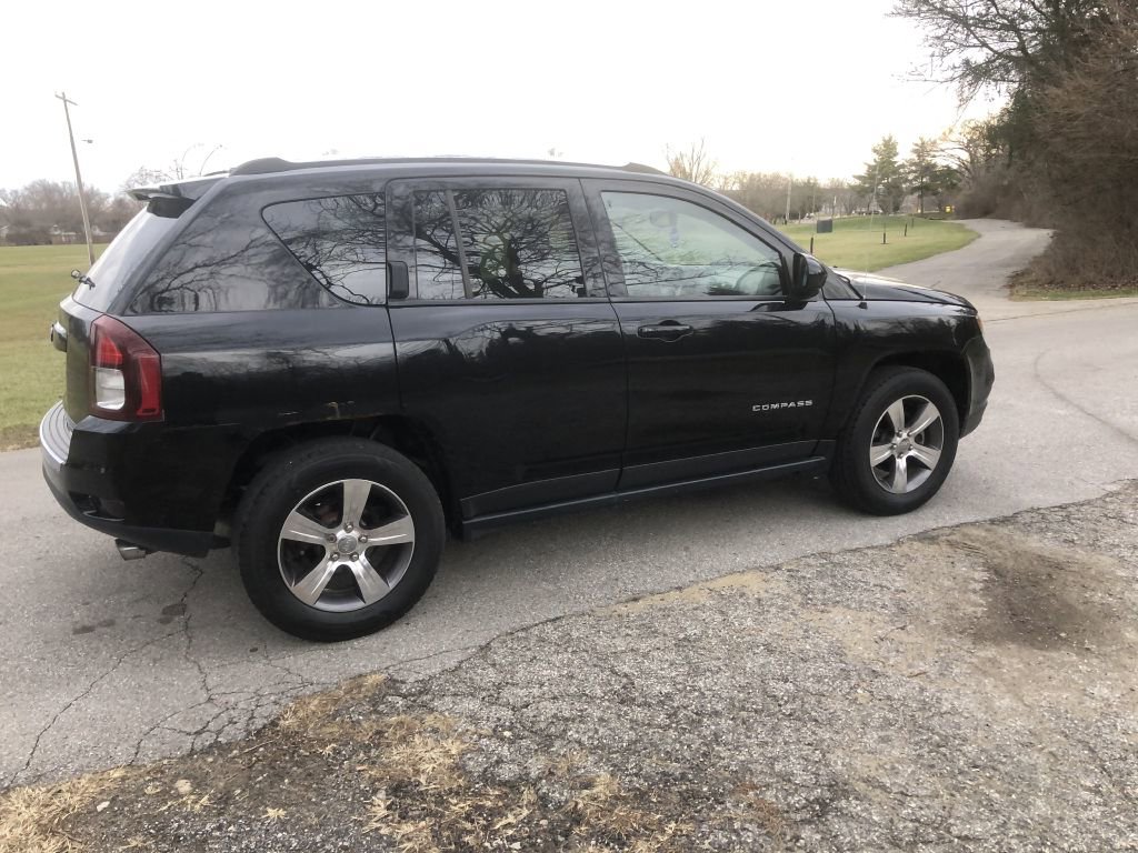 Used 2016 Jeep Compass High Altitude image 17