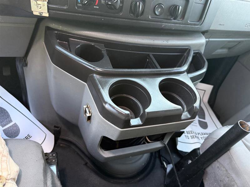Used 2014 Ford E-150 and Econoline 150 E-150 w/ Power Group image 32