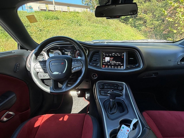 Used 2022 Dodge Challenger R/T Scat Pack w/ Shaker Package image 10