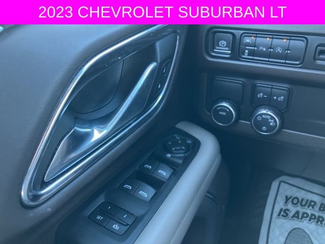 Used 2023 Chevrolet Suburban LT image 33