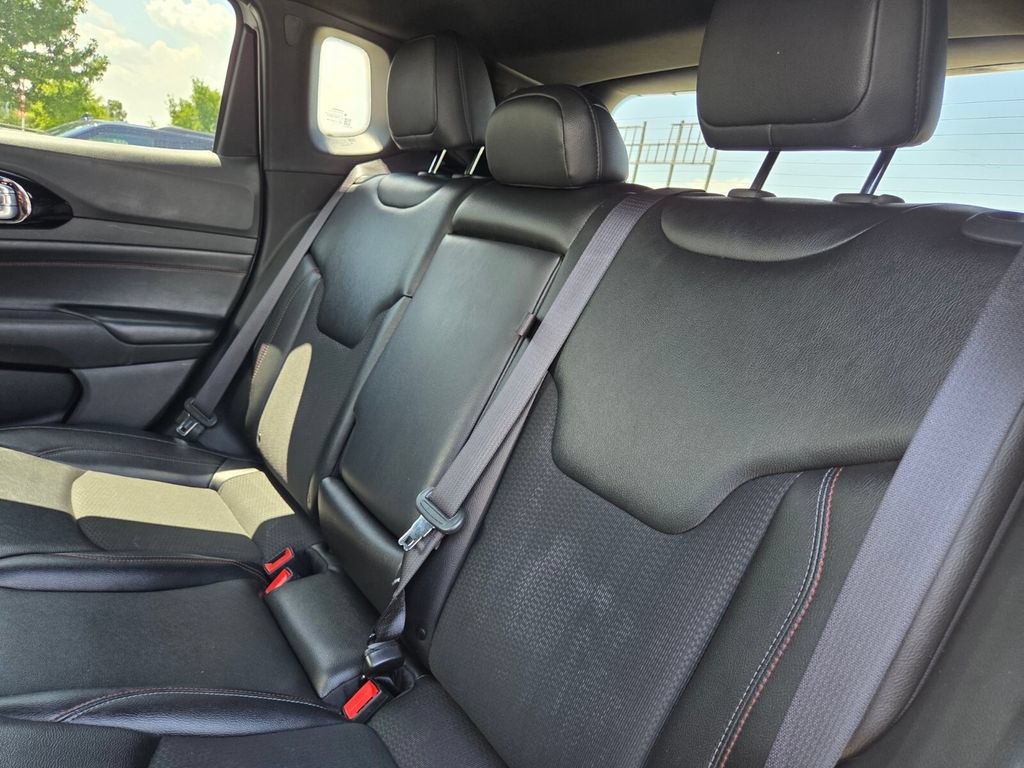 Used 2024 Jeep Compass Trailhawk AWD/4WD image 19