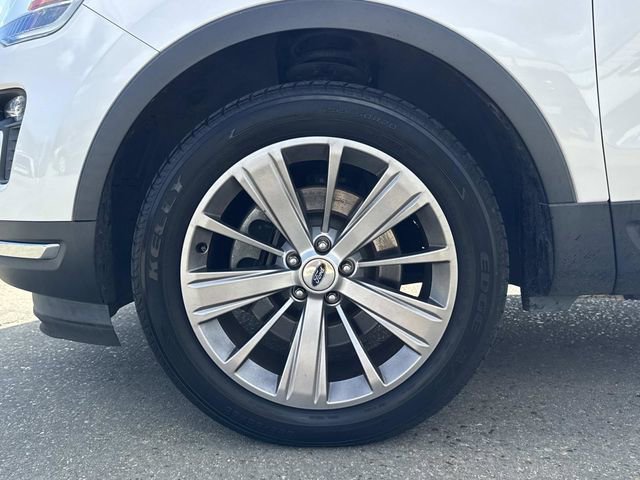 Used 2018 Ford Explorer Limited image 3