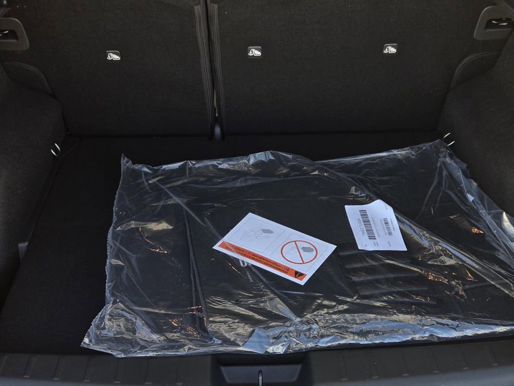 New 2026 Nissan Kicks SV image 10