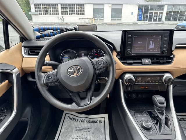 Used 2022 Toyota RAV4 LE AWD/4WD image 14