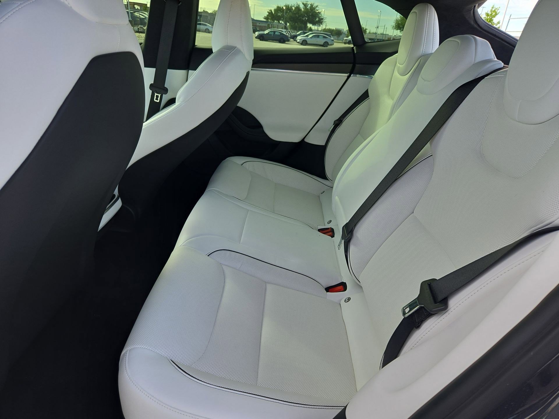 Used 2022 Tesla Model S Plaid image 27