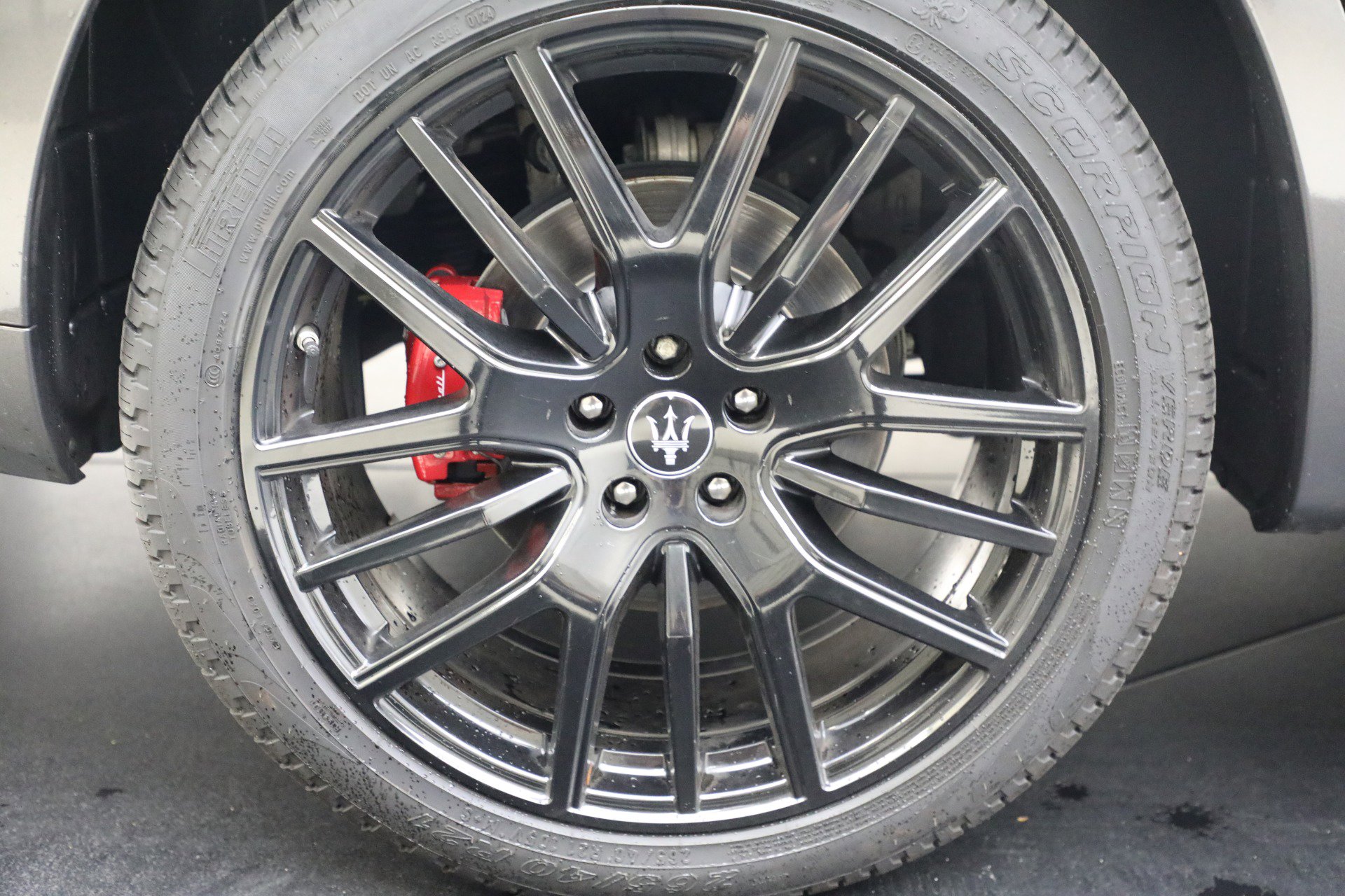 Certified 2022 Maserati Levante GT image 23