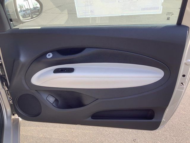 New 2025 FIAT 500 e image 30