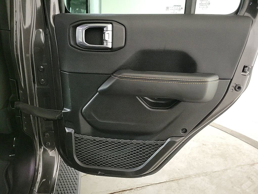 Used 2025 Jeep Wrangler Unlimited Sahara w/ Safety Group image 22