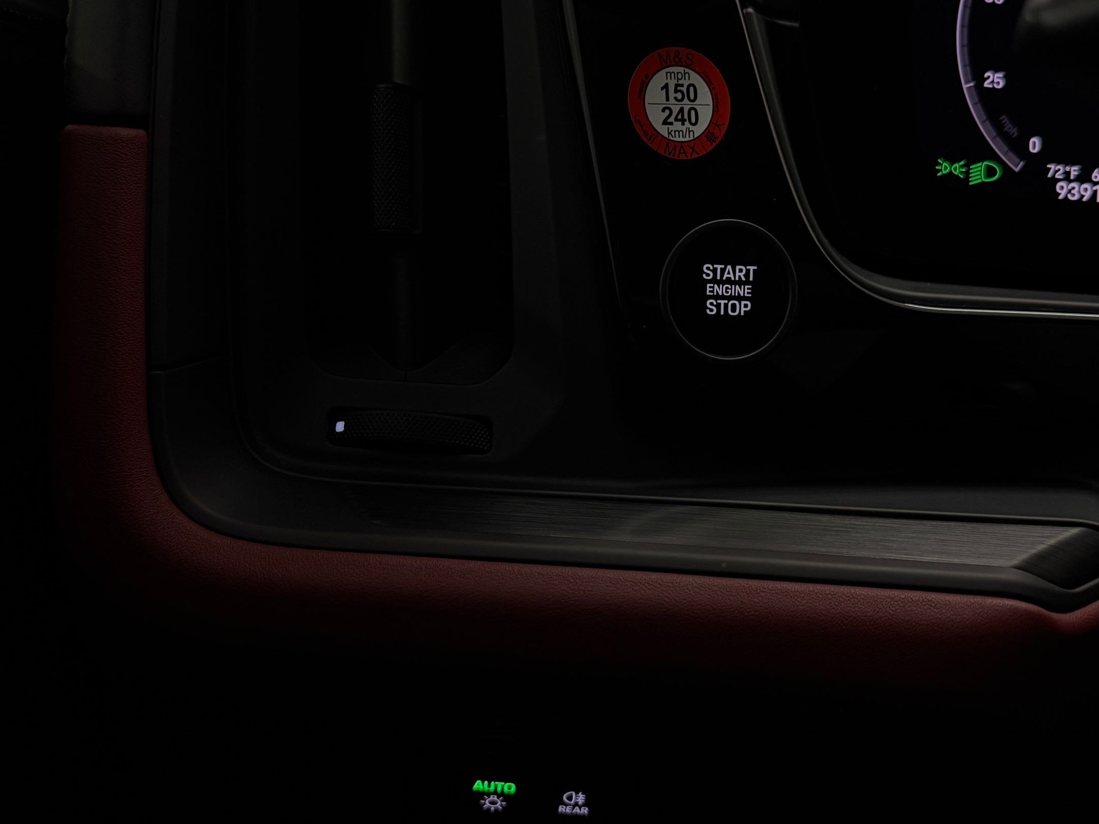Certified 2025 Porsche Cayenne GTS AWD/4WD image 36