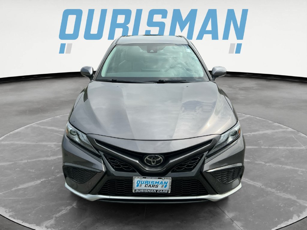 Used 2023 Toyota Camry XSE FWD image 9