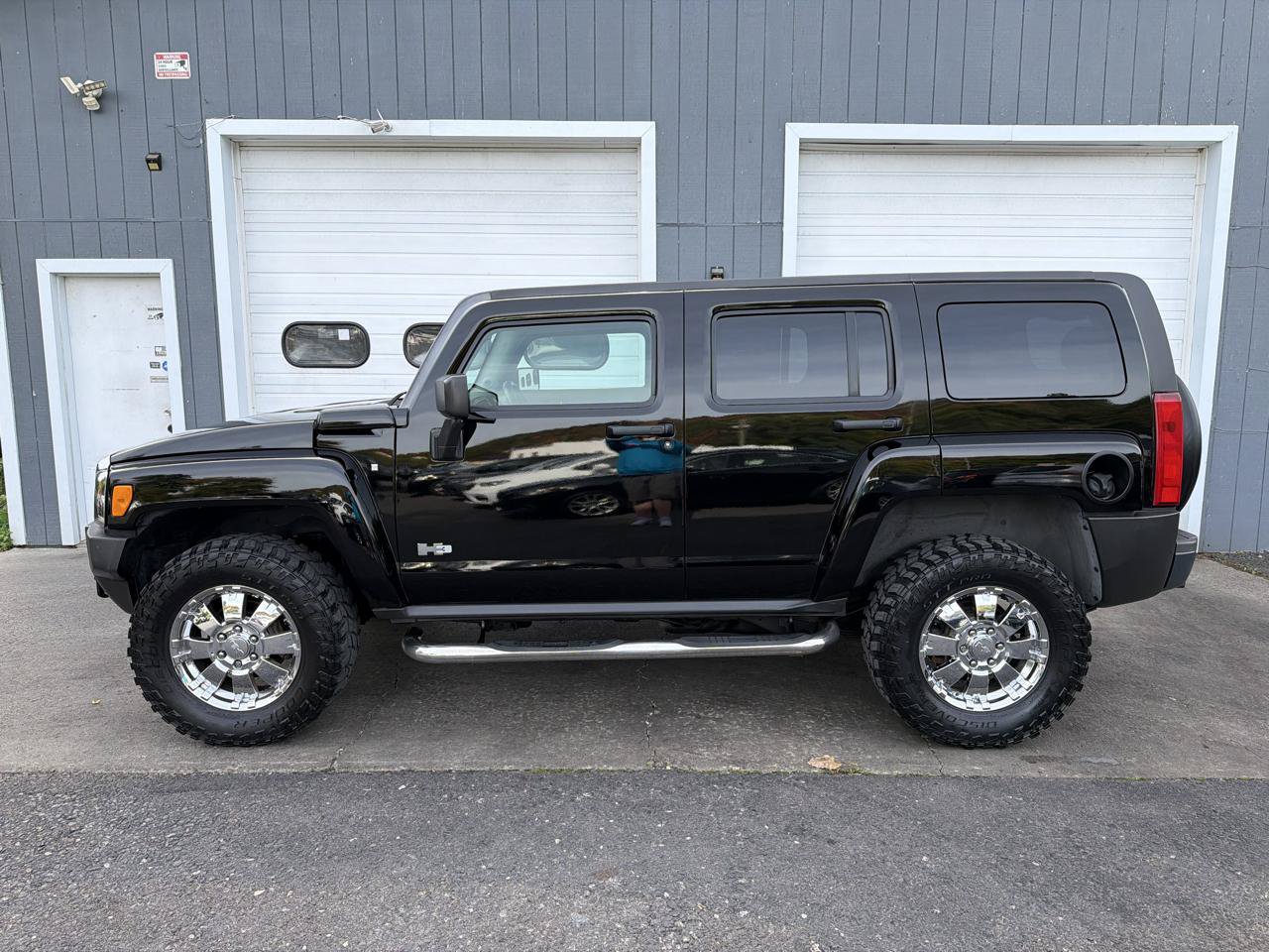 Used 2009 HUMMER H3 AWD/4WD image 7