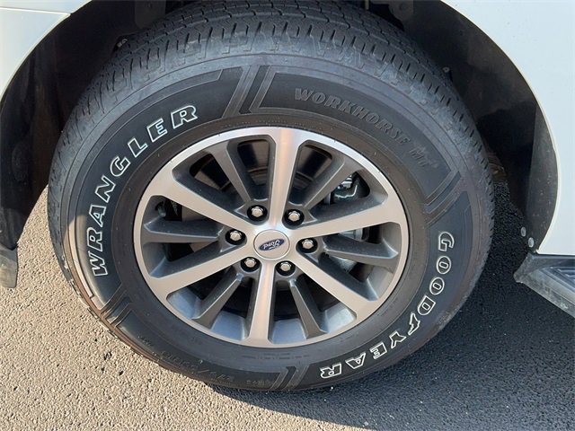 Used 2020 Ford Expedition XLT w/ Equipment Group 201A image 9