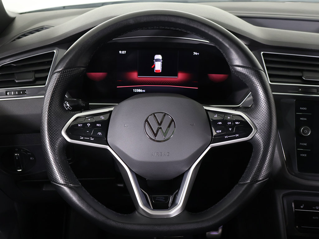 Used 2023 Volkswagen Tiguan SE R-Line FWD image 42