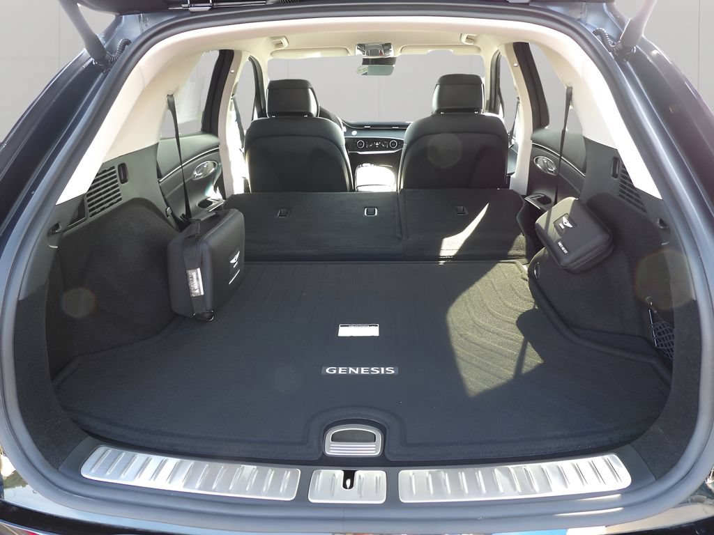 Used 2025 Genesis GV70 2.5T AWD/4WD image 17