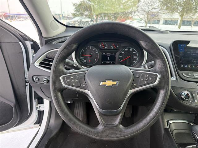 Used 2023 Chevrolet Malibu LT image 34