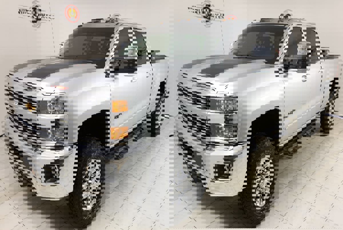 Used 2016 Chevrolet Silverado 2500 LT w/ LT Convenience Package image 5