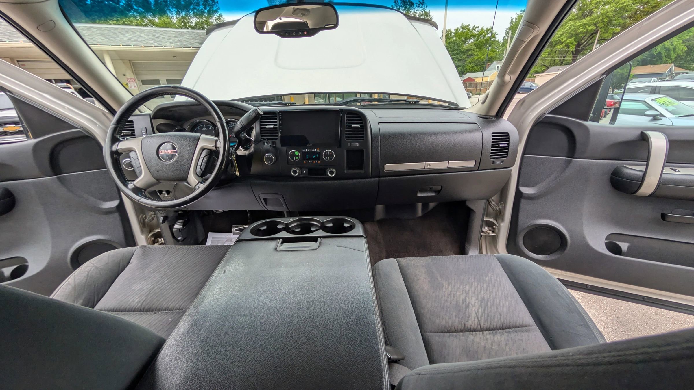 Used 2009 GMC Sierra 2500 W/T AWD/4WD image 14