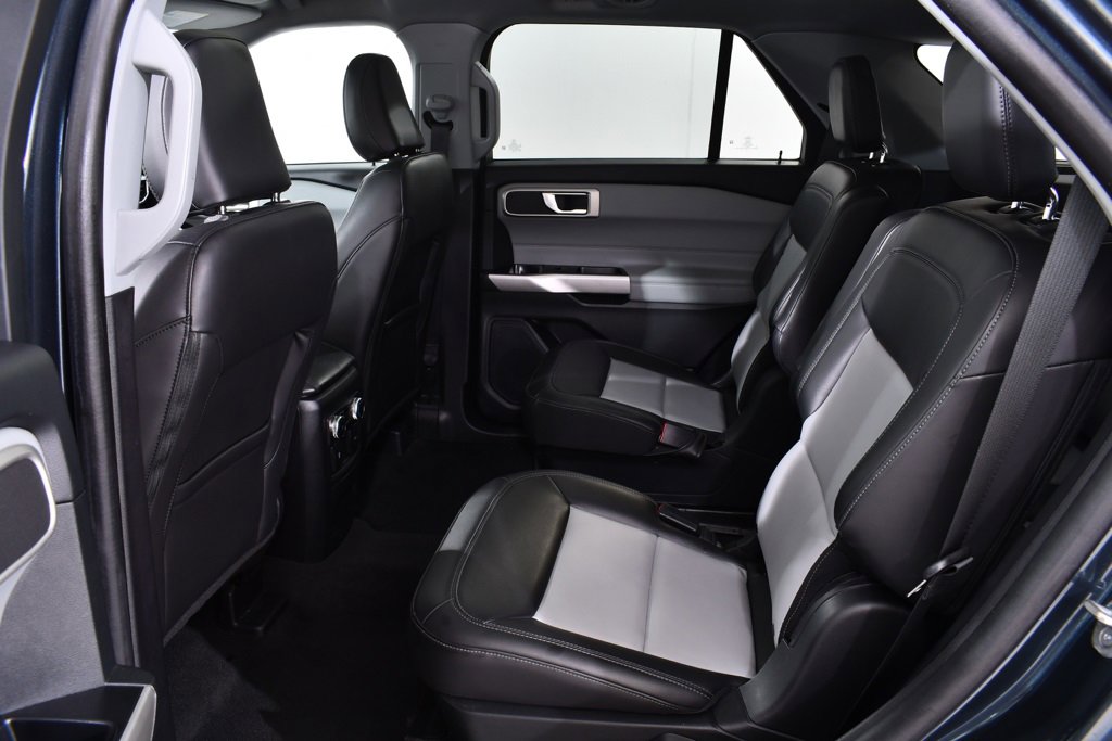 Used 2022 Ford Explorer XLT w/ Equipment Group 202A image 16