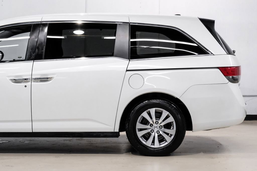 Used 2017 Honda Odyssey SE image 17