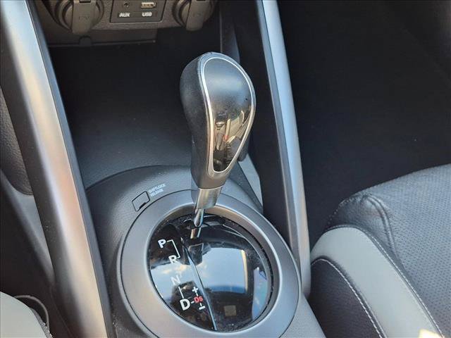 Used 2016 Hyundai Veloster Turbo w/ Option Group 04 FWD image 11