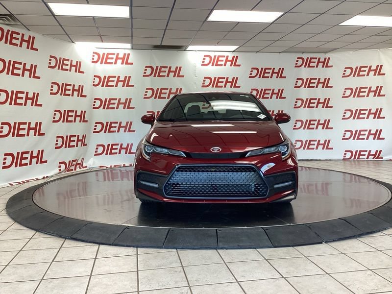 Used 2022 Toyota Corolla SE FWD image 2