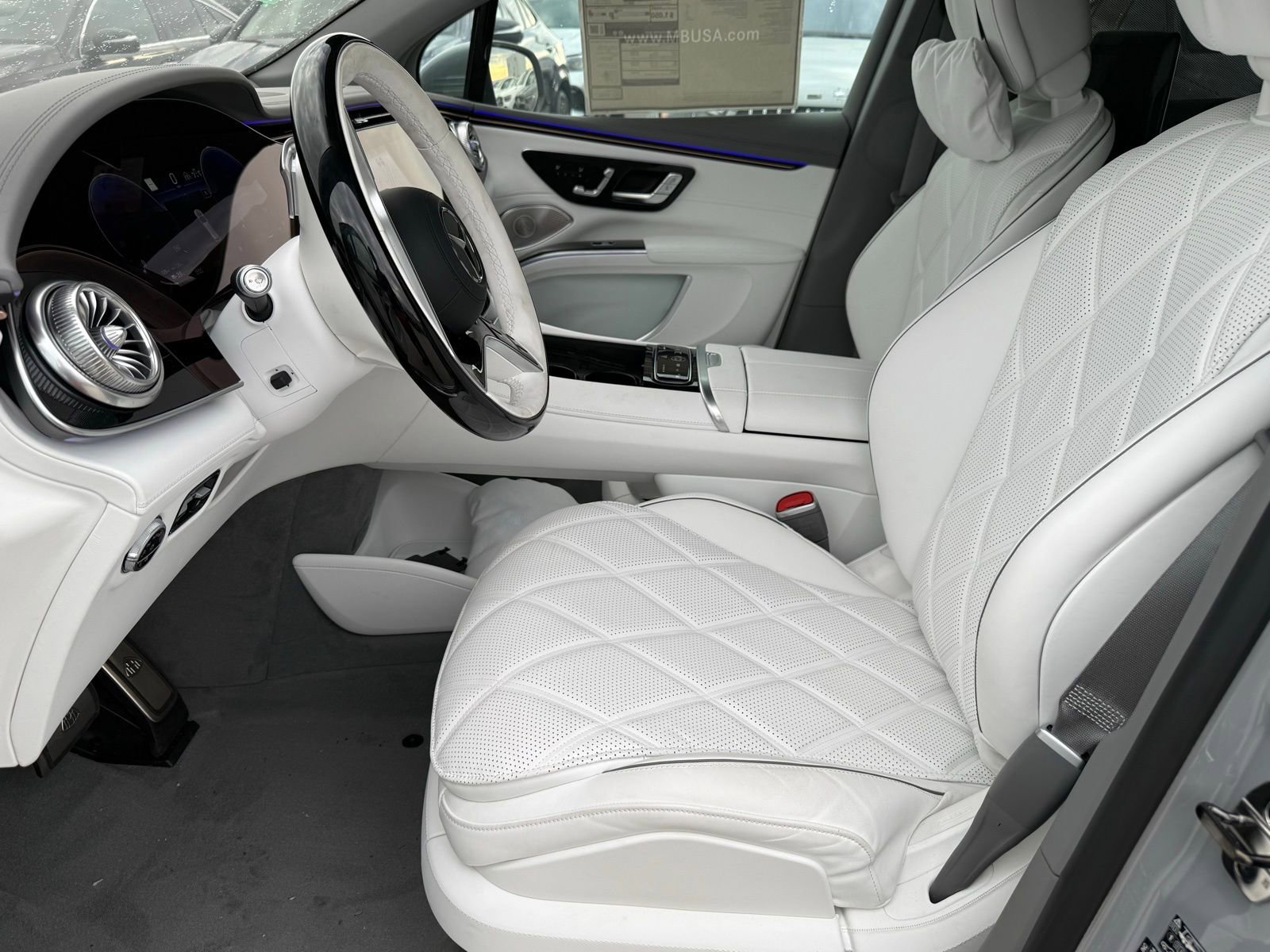 New 2025 Mercedes-Benz Maybach EQS 680 4MATIC image 17