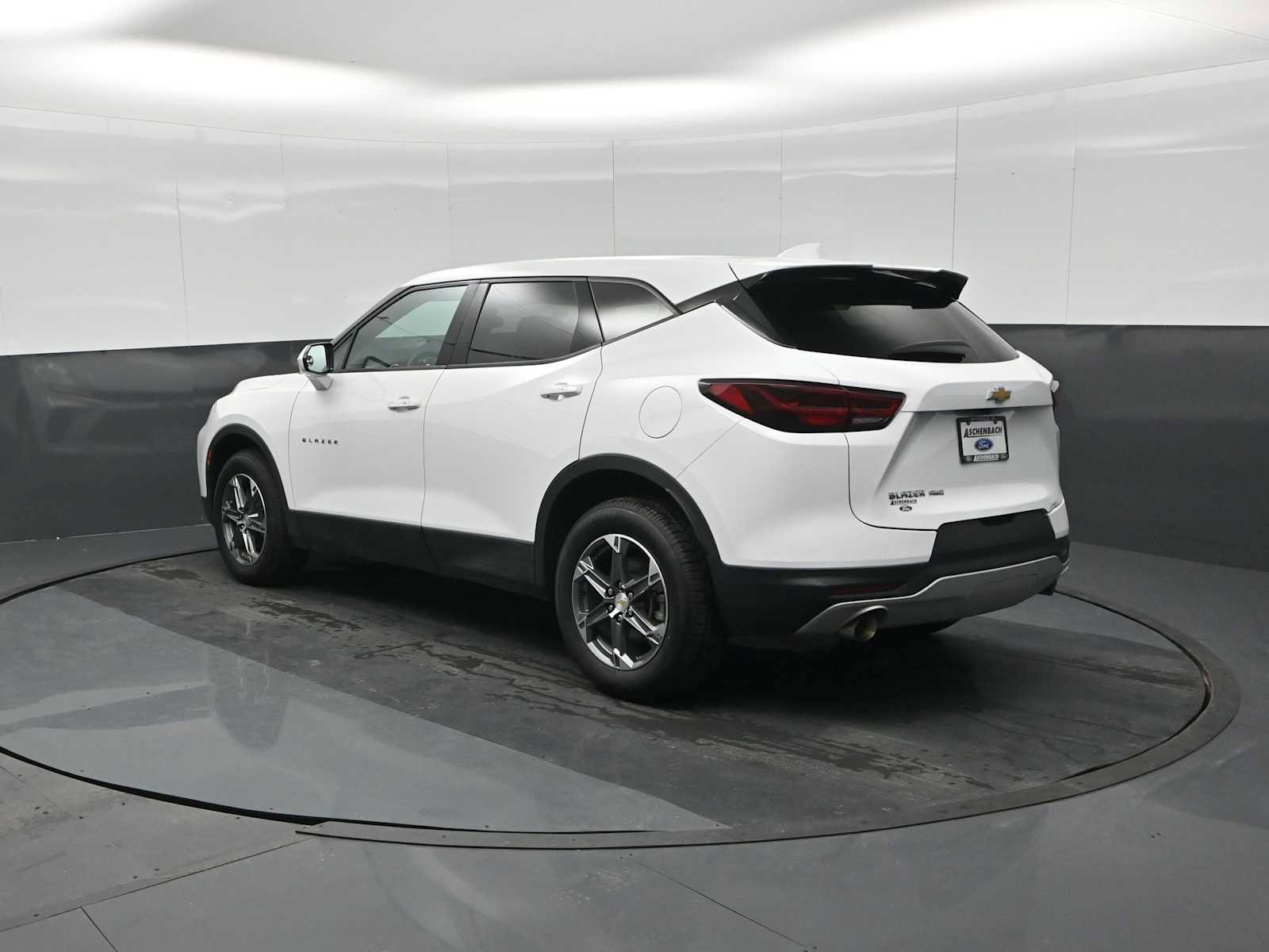 Used 2023 Chevrolet Blazer LT AWD/4WD image 5