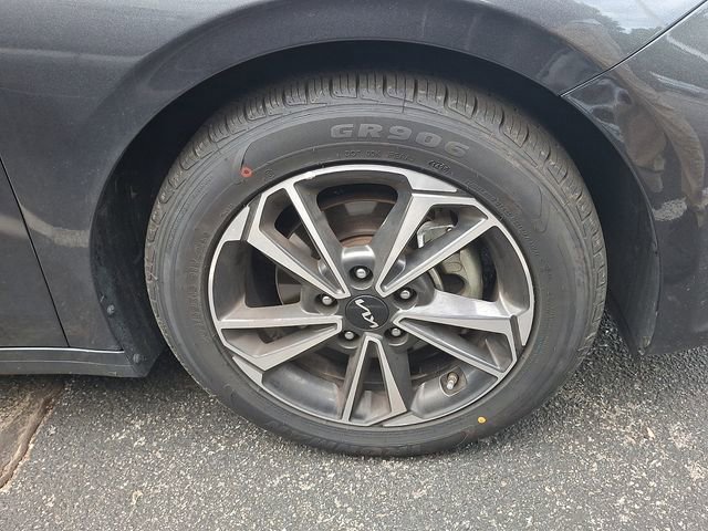 Used 2024 Kia Forte LXS image 4