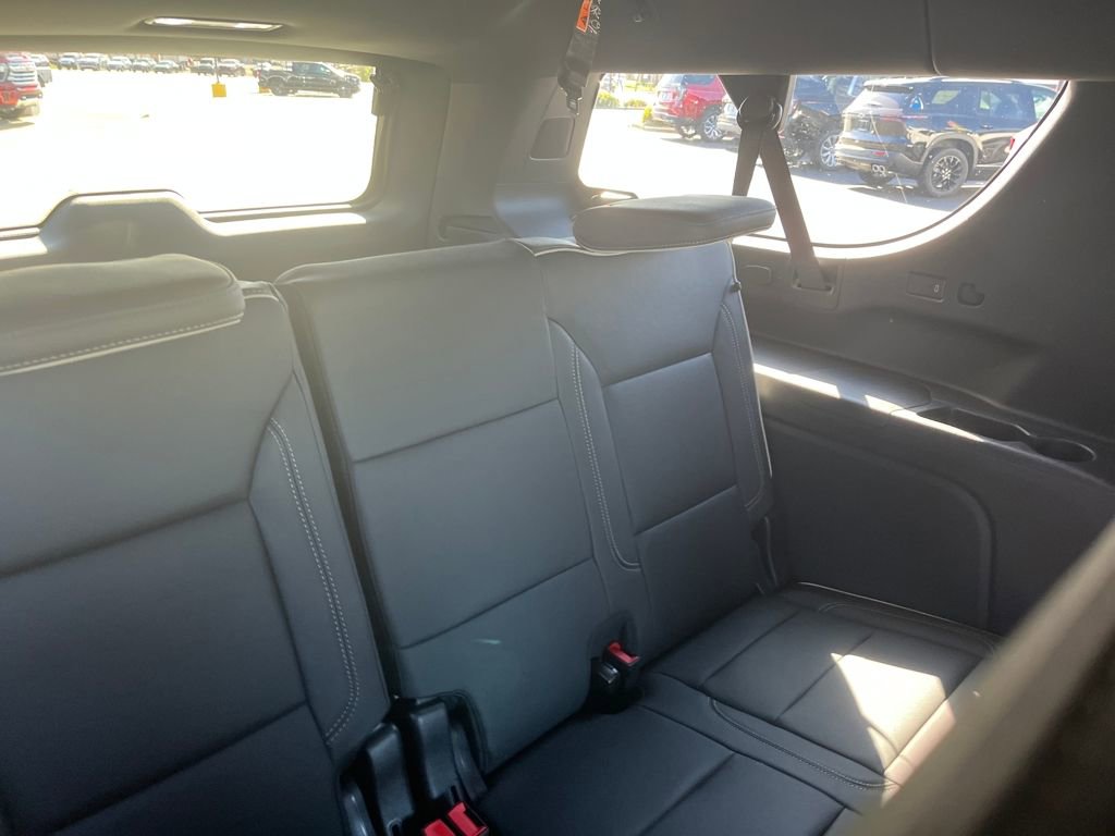 New 2026 Chevrolet Suburban Premier image 30